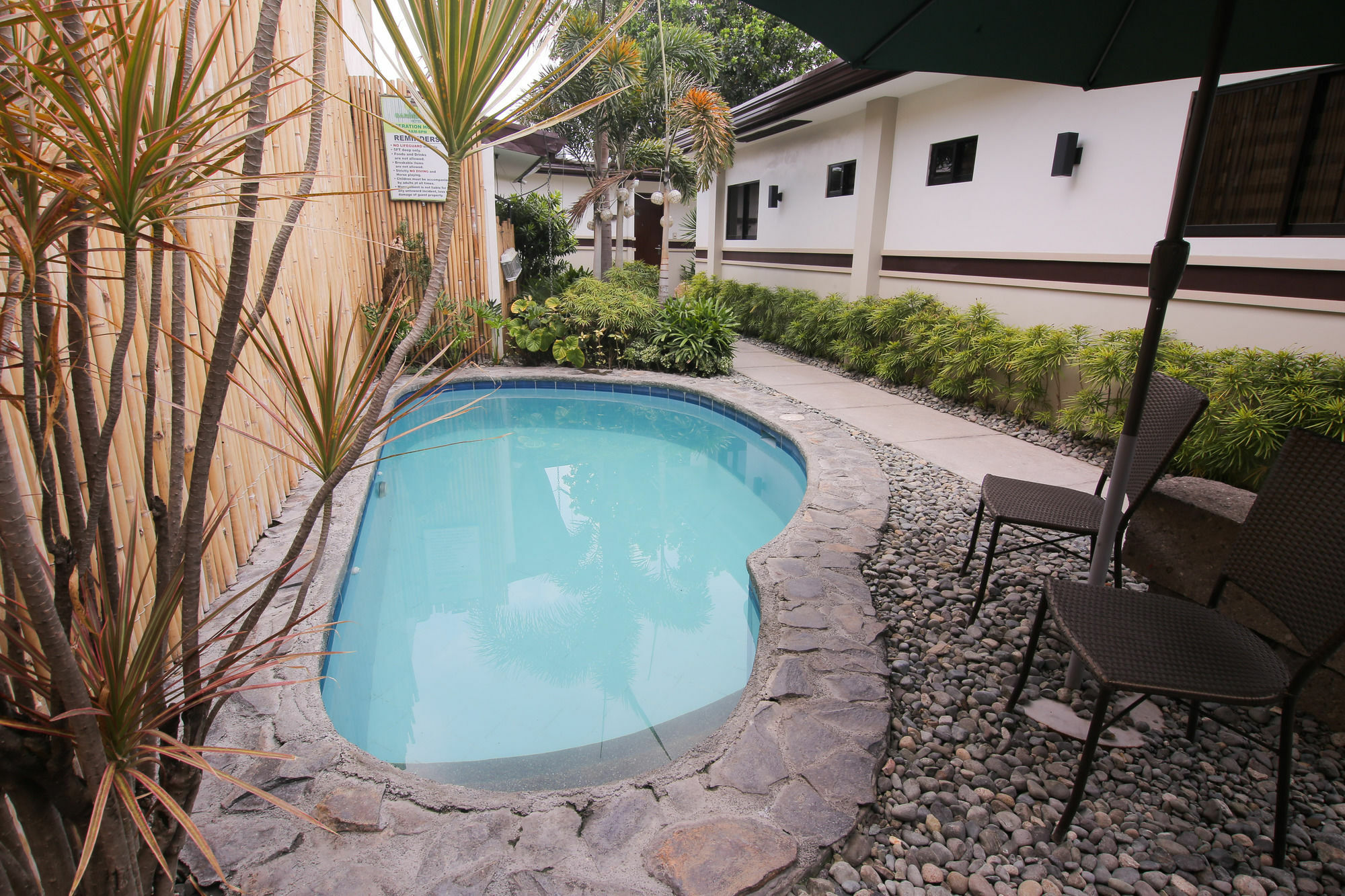 Garden View Hotel Angeles Exteriér fotografie