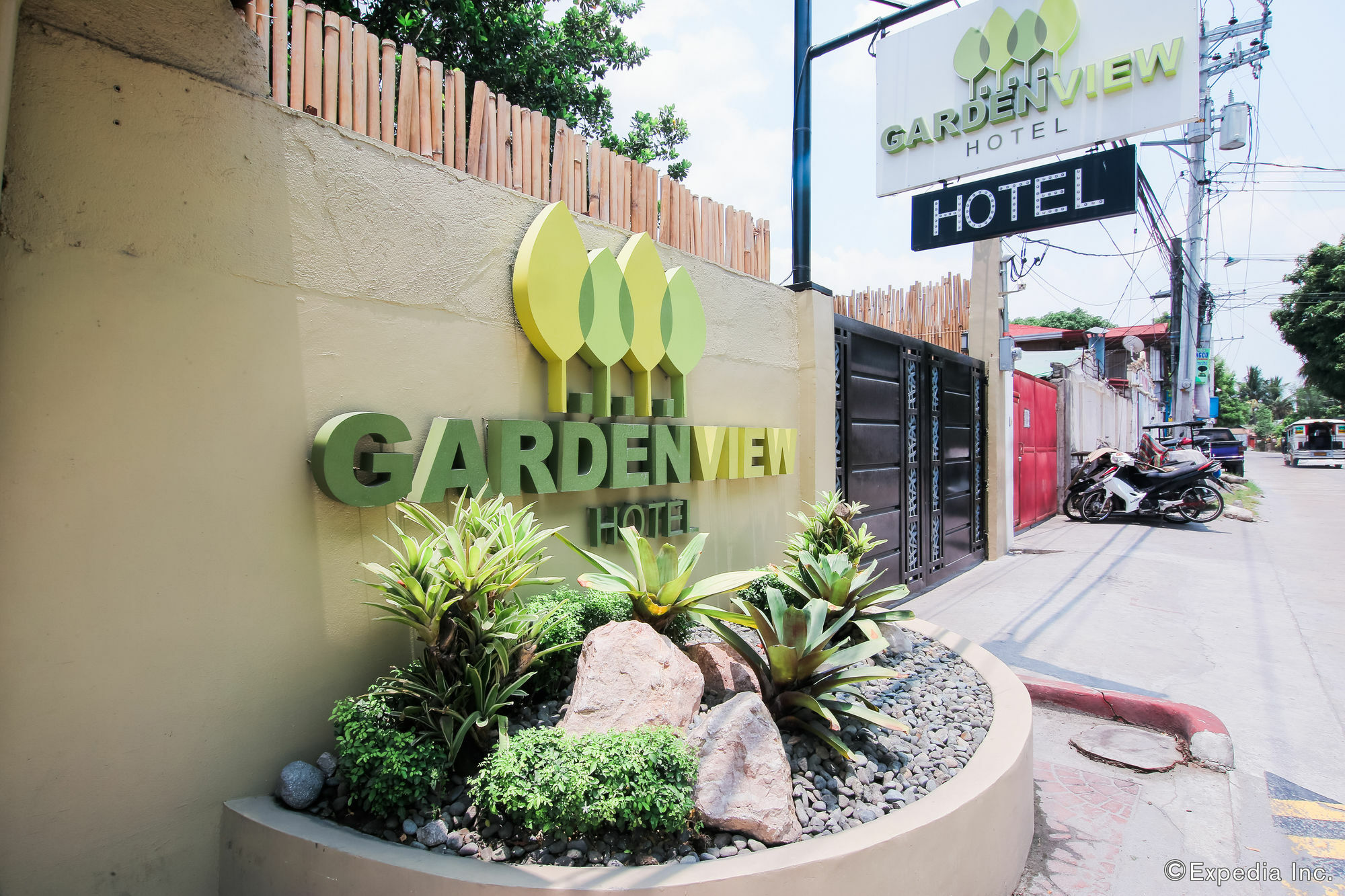 Garden View Hotel Angeles Exteriér fotografie